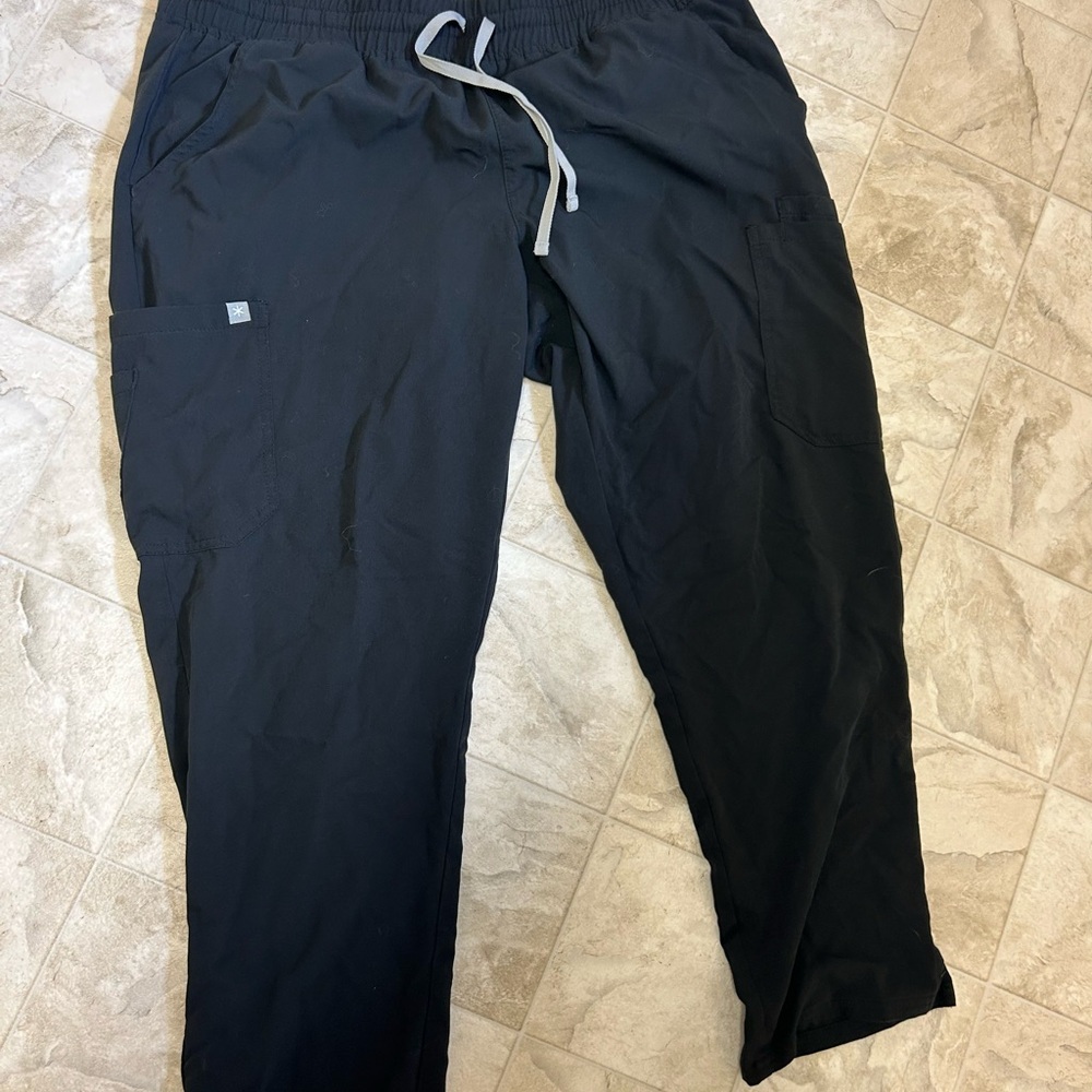 Beyond Scrubs Black Scrub Set